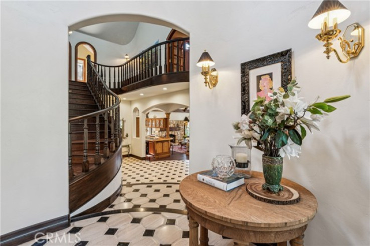 4 Bed Home for Sale in Lake Arrowhead, California