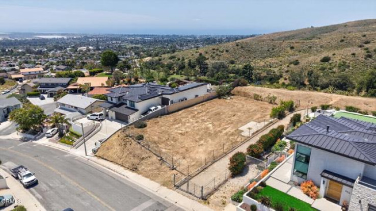 Land in Hillside above Poli St./ Foothill Rd