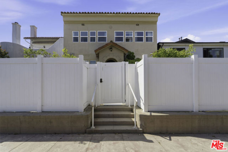 Residential Income in Venice