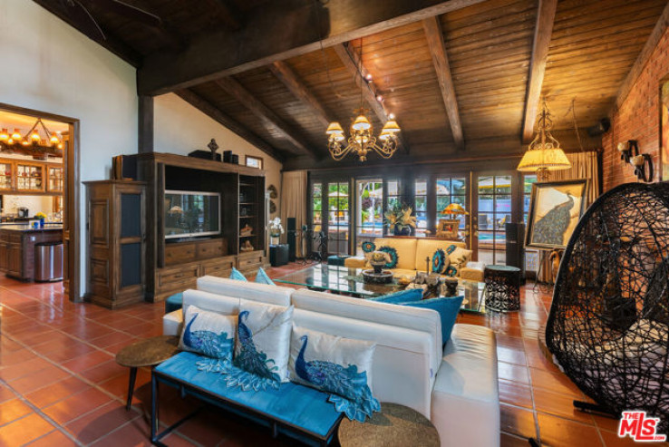 6 Bed Home for Sale in Encino, California