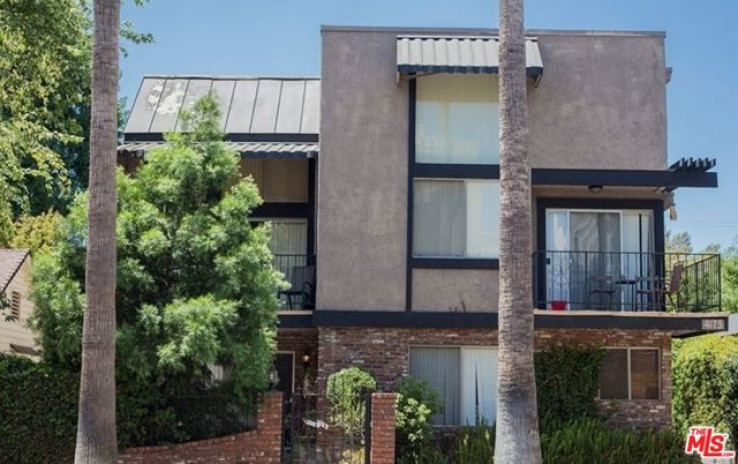  Income Home for Sale in Studio City, California
