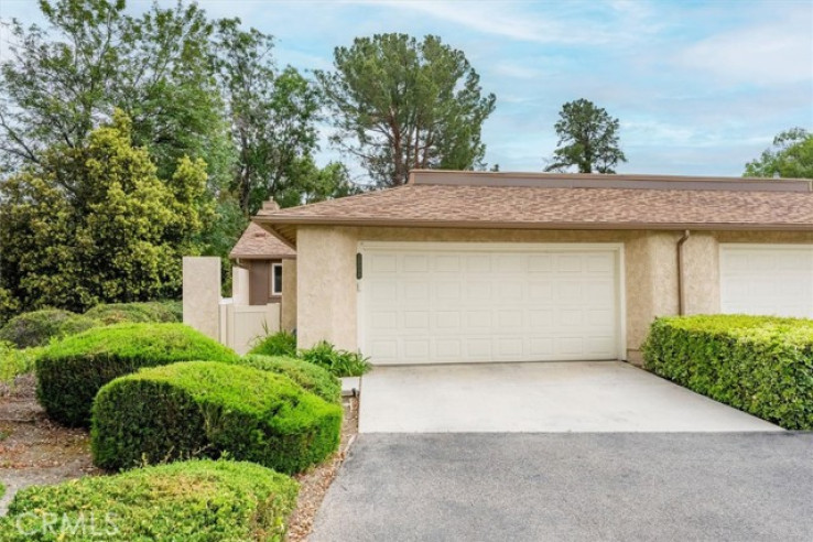 2 Bed Home for Sale in Newhall, California