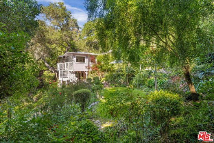2 Bed Home for Sale in Topanga, California