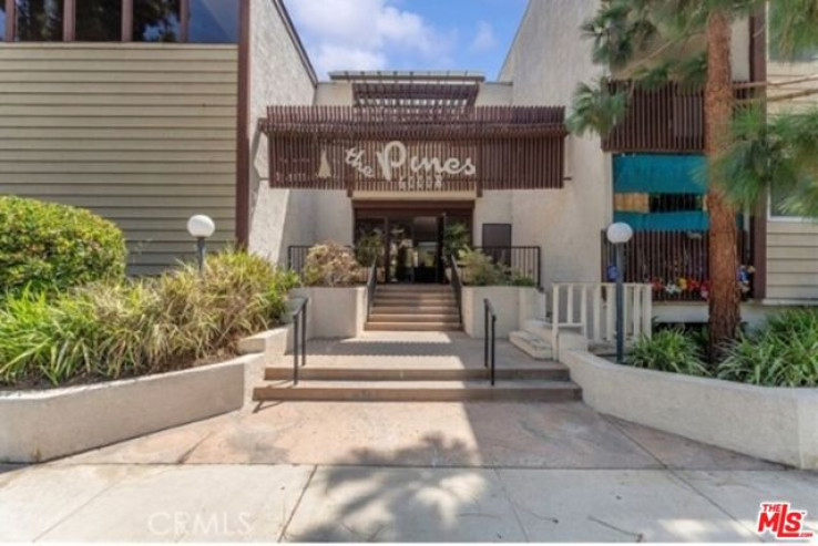 2 Bed Home for Sale in Culver City, California