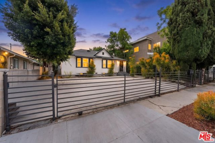  Income Home for Sale in Los Angeles, California