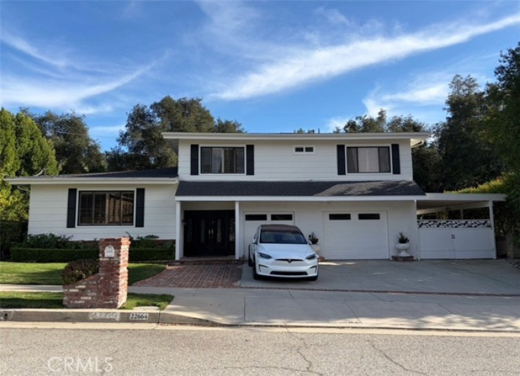 Residential Home in Calabasas