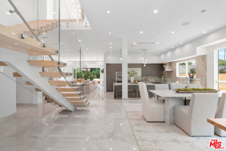 4 Bed Home for Sale in Los Angeles, California