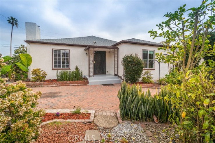 Residential Home in Hollywood