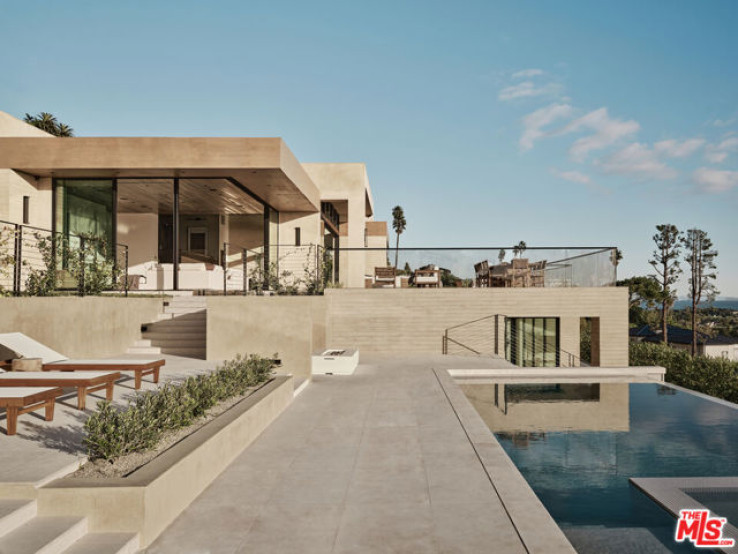 5 Bed Home for Sale in Malibu, California