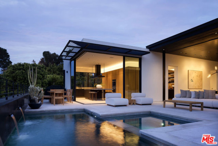 5 Bed Home for Sale in Los Angeles, California