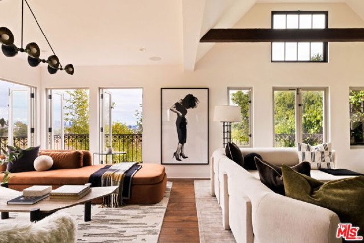5 Bed Home for Sale in Los Angeles, California