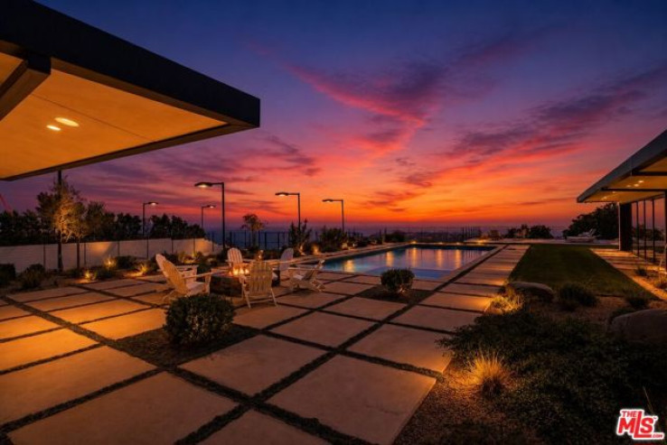 5 Bed Home for Sale in Malibu, California