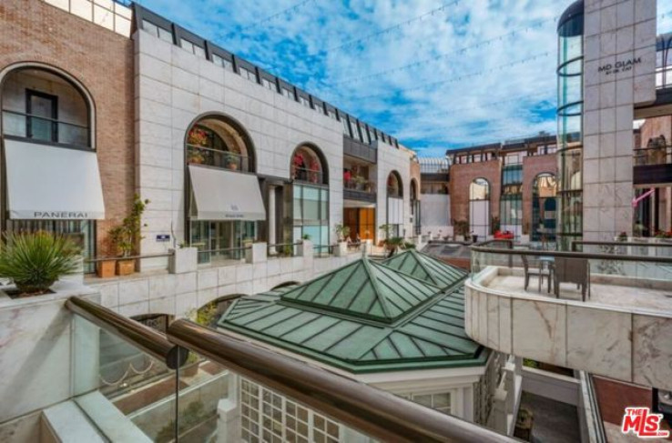  Commercial for Sale in Beverly Hills, California