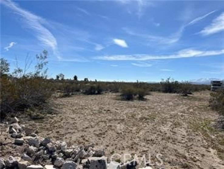 Land in Phelan