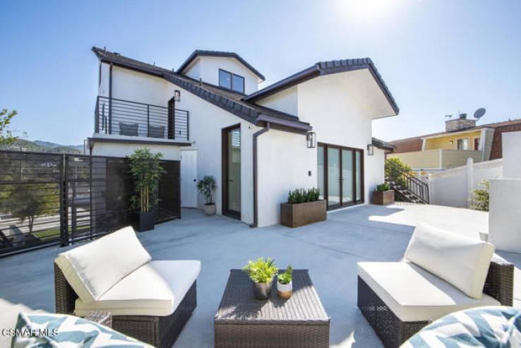 Residential Home in Westlake Village