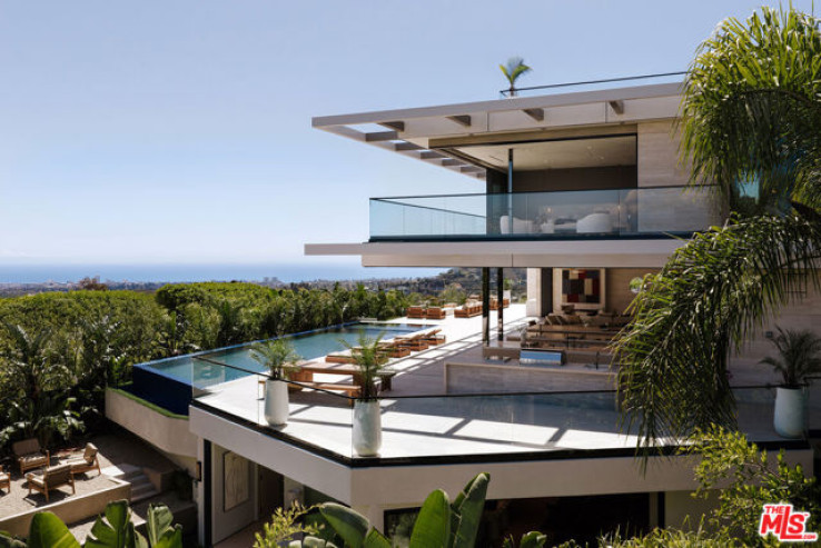 5 Bed Home for Sale in Los Angeles, California