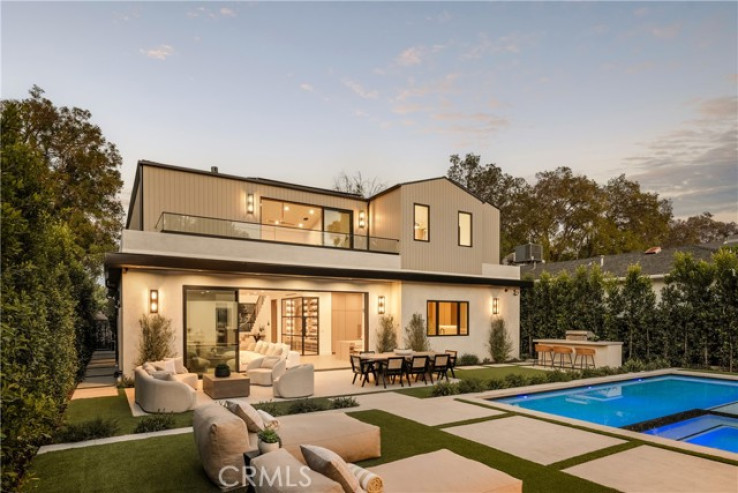6 Bed Home for Sale in Sherman Oaks, California