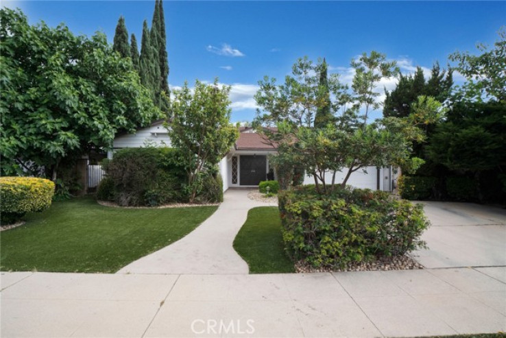 5 Bed Home for Sale in Granada Hills, California