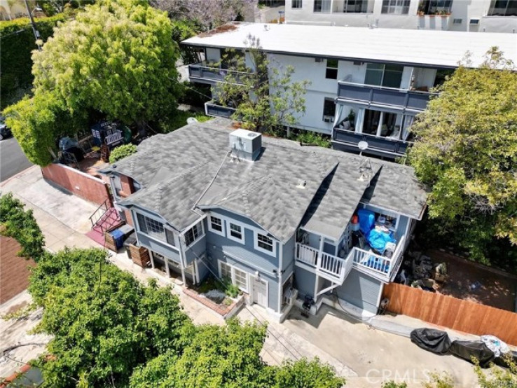 Residential Income in Sunset Strip - Hollywood Hills West