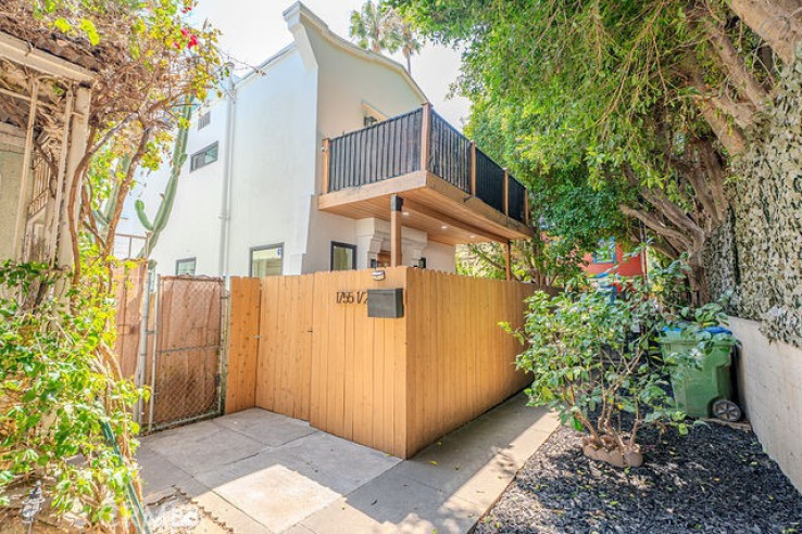 2 Bed Home for Sale in Los Angeles, California