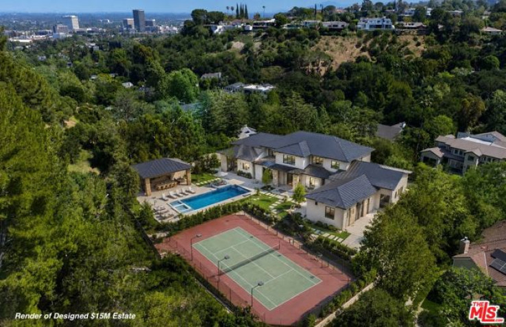 Residential Home in Encino