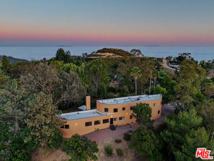 3 Bed Home for Sale in Topanga, California