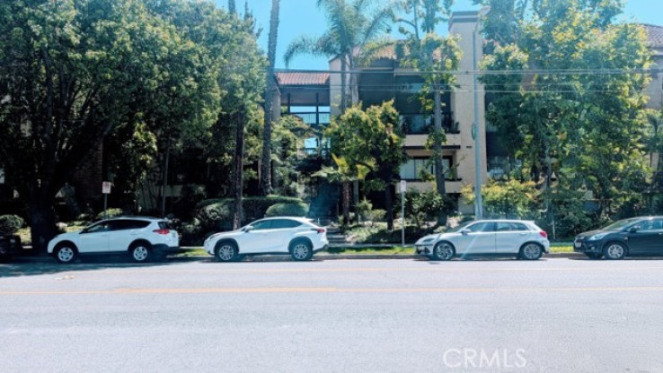 2 Bed Home for Sale in Sherman Oaks, California