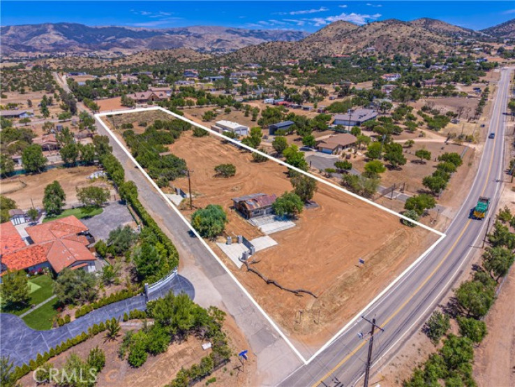 1 Bed Home for Sale in Agua Dulce, California