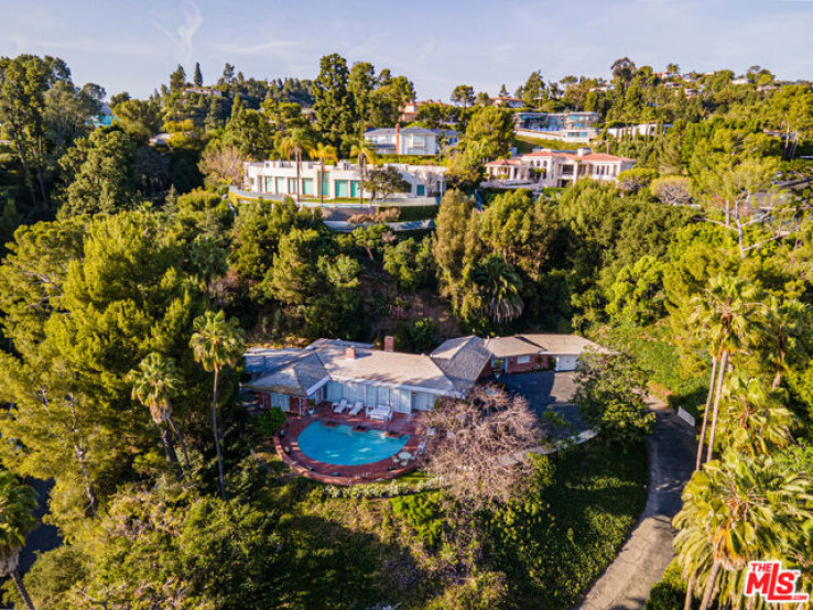 4 Bed Home for Sale in Beverly Hills, California