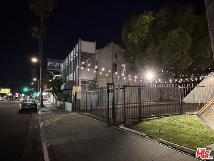  Commercial for Sale in Los Angeles, California