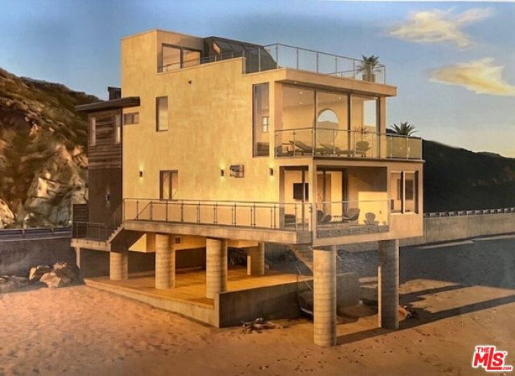 Land in Malibu Beach