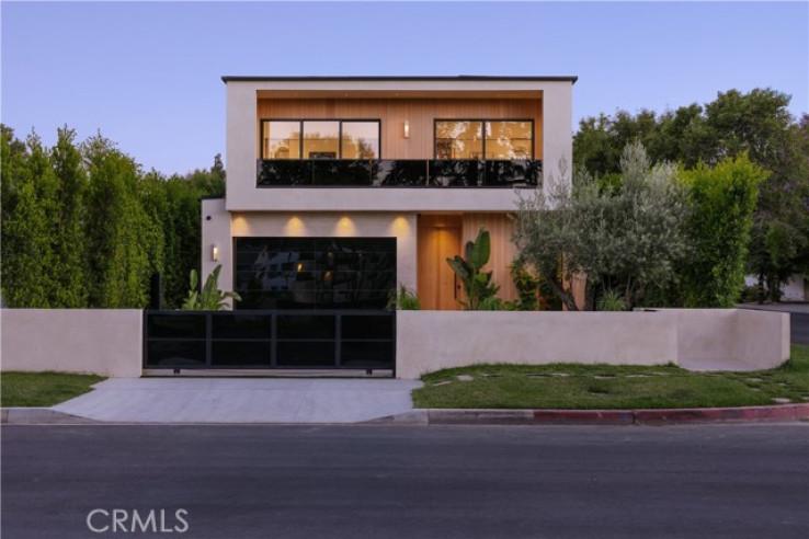 4 Bed Home for Sale in Sherman Oaks, California