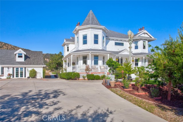 4 Bed Home for Sale in Acton, California