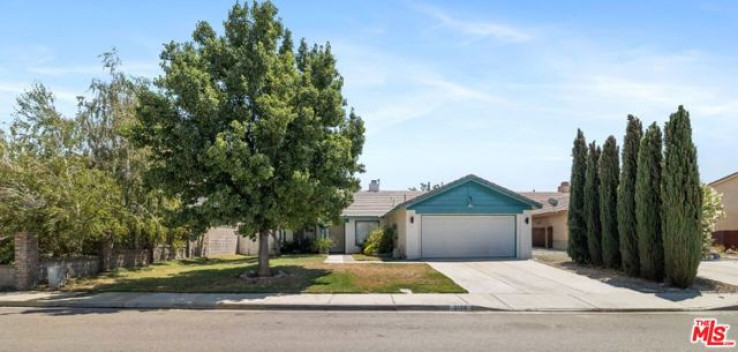 4 Bed Home for Sale in Rosamond, California