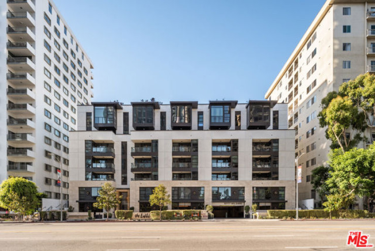 Residential Home in Westwood - Century City