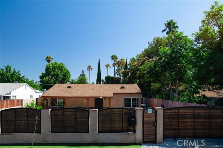 8 Bed Home for Sale in Van Nuys, California