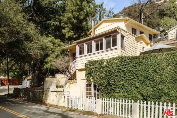 1 Bed Home for Sale in Topanga, California