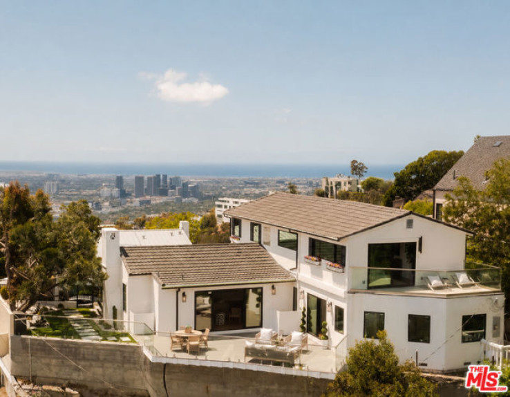 3 Bed Home for Sale in Los Angeles, California