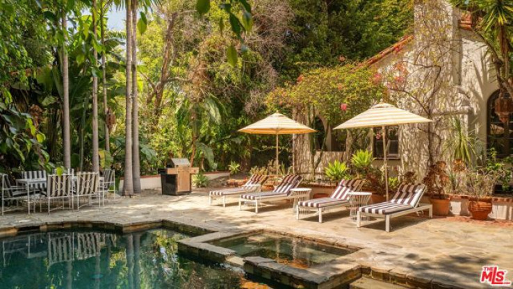 Residential Home in Sunset Strip - Hollywood Hills West