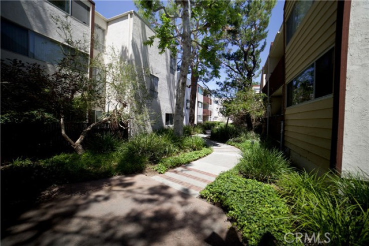 1 Bed Home for Sale in Culver City, California