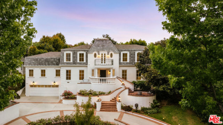 6 Bed Home for Sale in Los Angeles, California