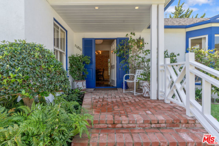 Residential Home in Bel Air - Holmby Hills