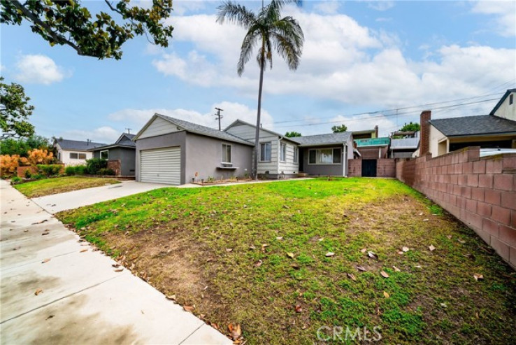 3 Bed Home for Sale in Hawthorne, California