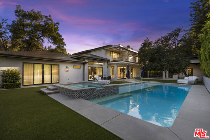 6 Bed Home for Sale in Encino, California