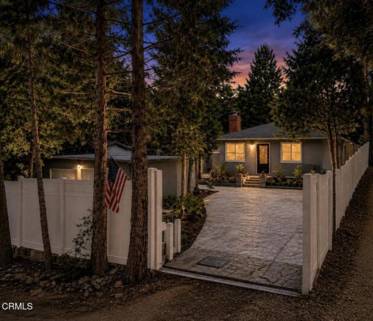 2 Bed Home for Sale in Santa Clarita, California