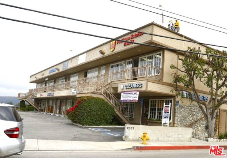 Commercial Lease in Bel Air - Holmby Hills