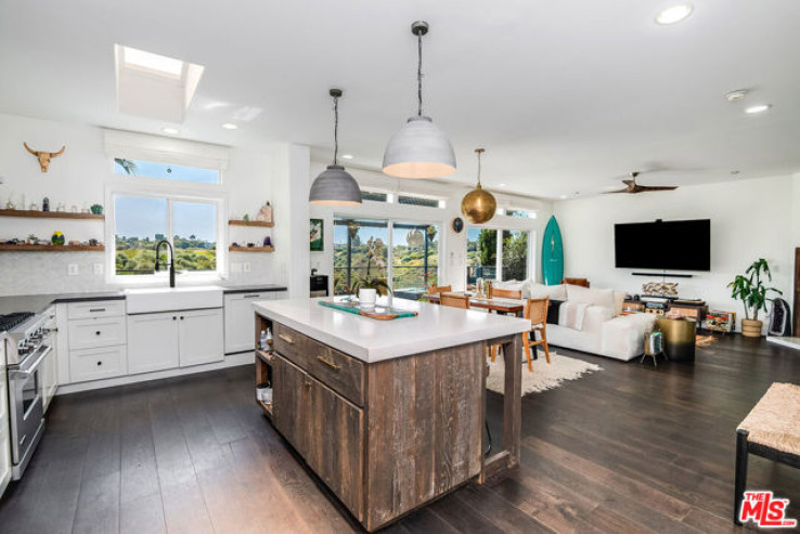 3 Bed Home for Sale in Malibu, California