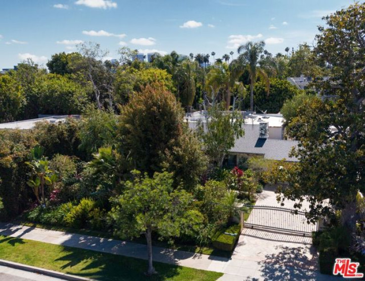 4 Bed Home for Sale in Beverly Hills, California