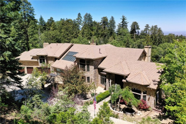 6 Bed Home for Sale in Lake Arrowhead, California