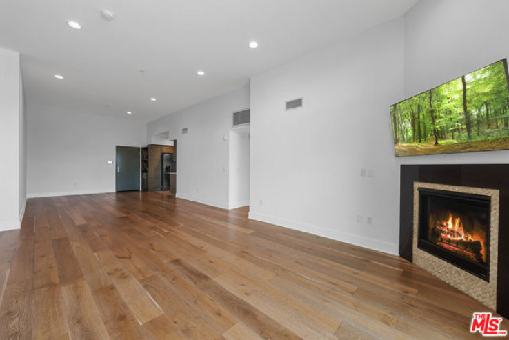 3 Bed Home for Sale in Los Angeles, California